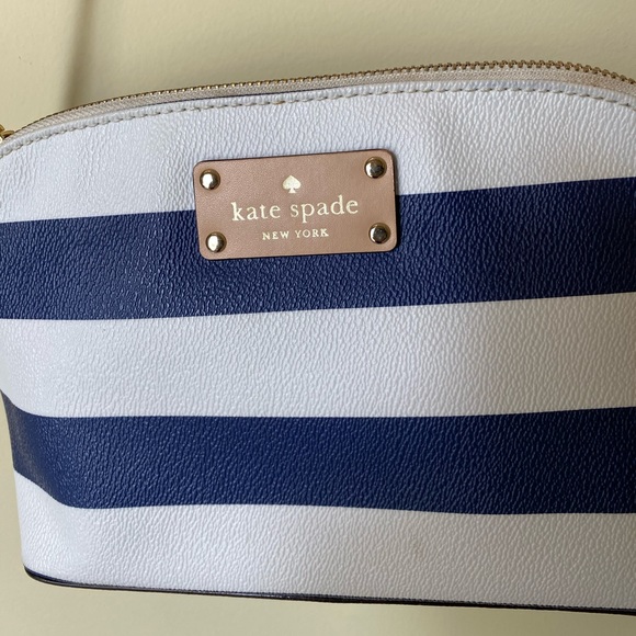 Kate Spade blue/white crossbody purse - Picture 4 of 5